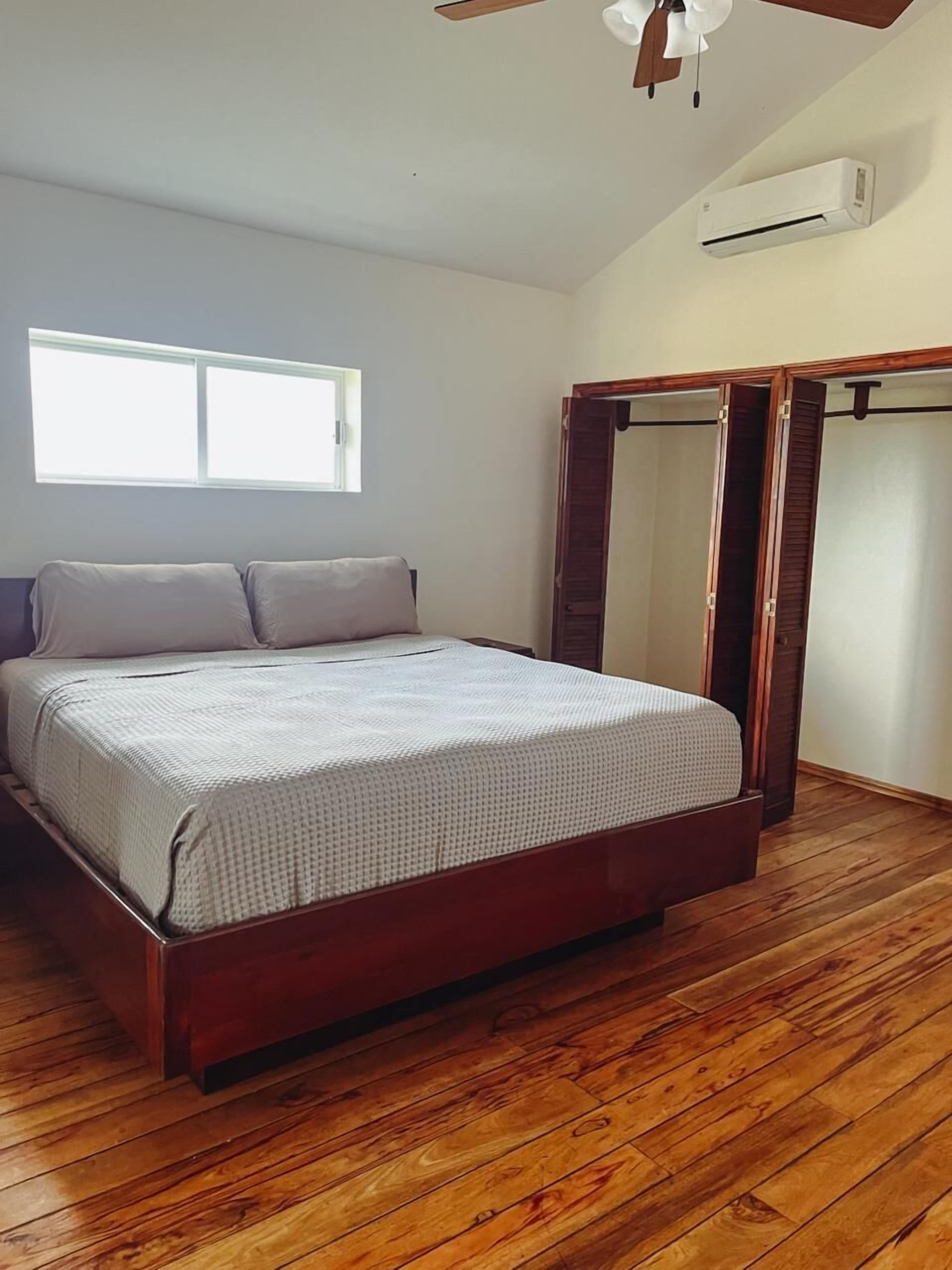 独立别墅, 3 间卧室, 无烟房, 环礁湖景观 | 遮光窗帘、熨斗/熨板、免费 WiFi、床单