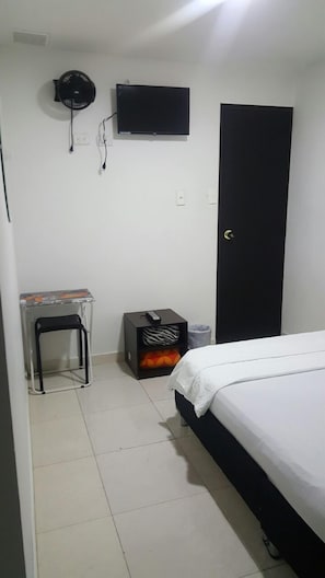Double Room, 1 Double Bed | Free WiFi