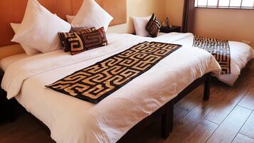 In-room safe, free WiFi, bed sheets