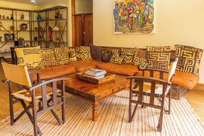 Lobby sitting area - Acacia Tree Lodge (Nairobi)