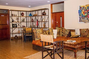 Lobby sitting area - Acacia Tree Lodge (Nairobi)