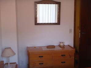 Family Apartment, 2 Bedrooms | 2 bedrooms, desk, iron/ironing board - Triplex Nro 2 Costa Atlantica Argentina (San Bernardo del Tuyú)