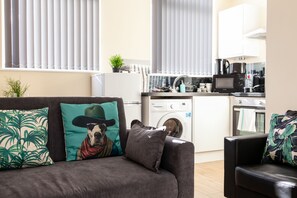 18-inch flat-screen TV with digital channels, TV