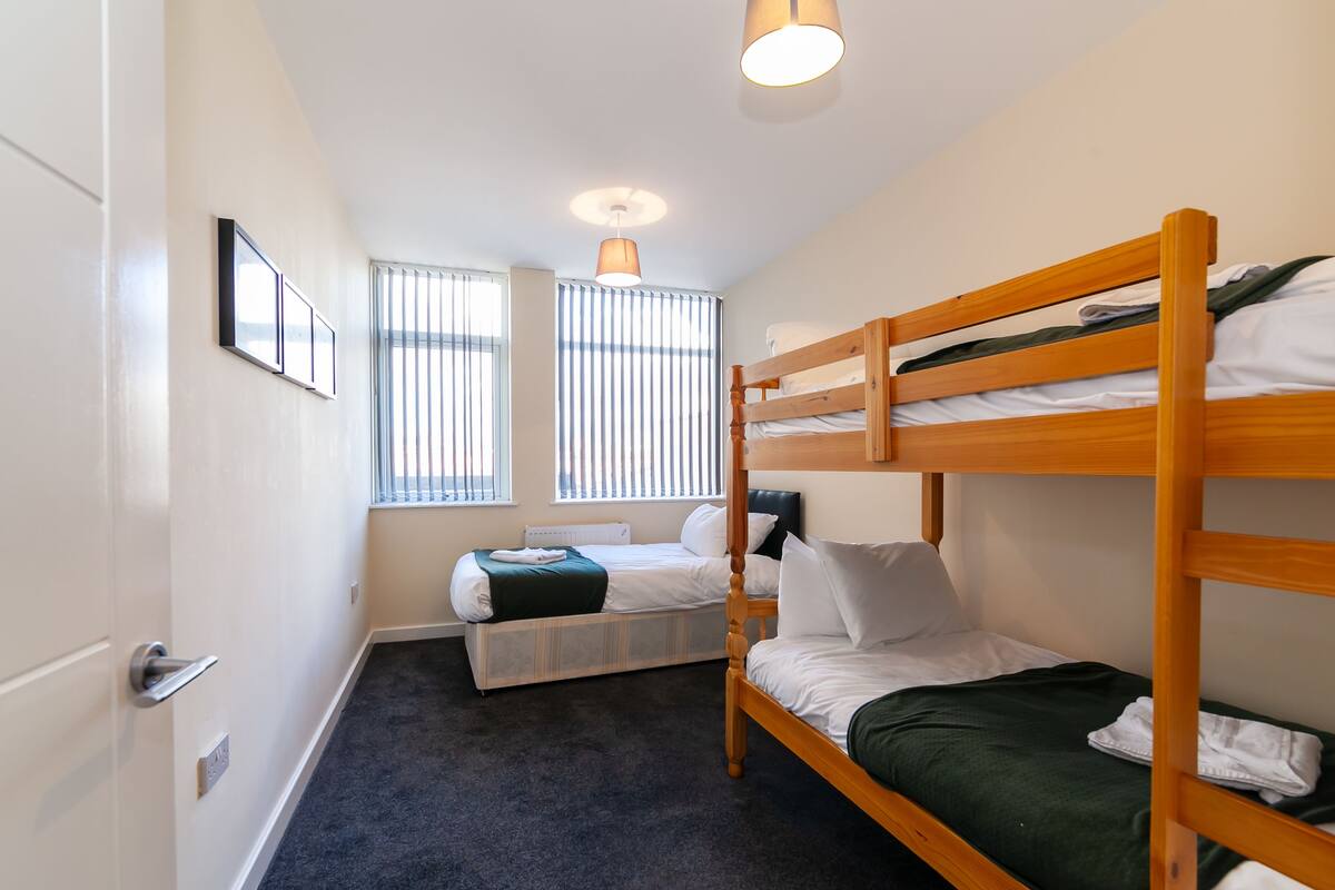 Laptop workspace, iron/ironing board, cribs (surcharge)