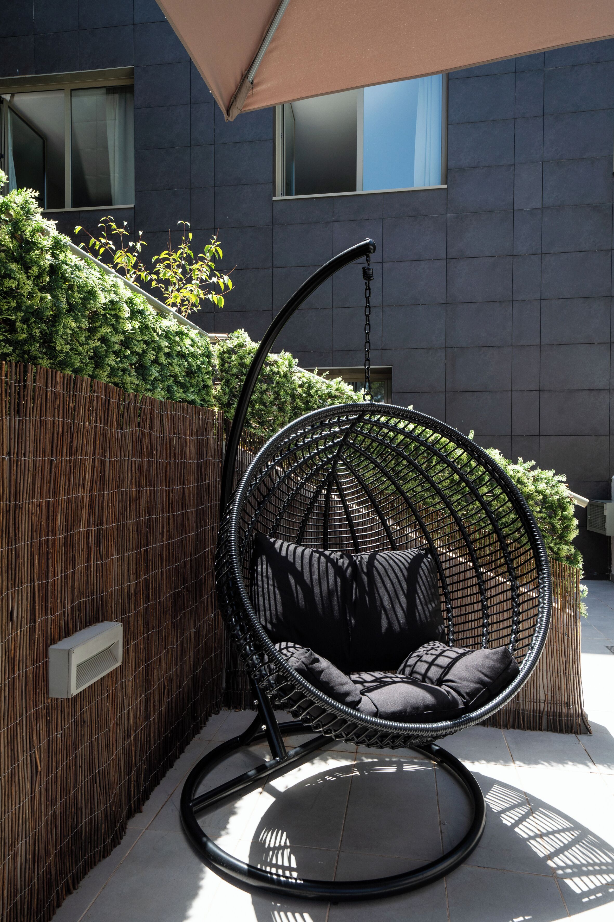 Seasonal outdoor pool, pool umbrellas, sun loungers