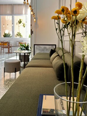 32-inch flat-screen TV with digital channels