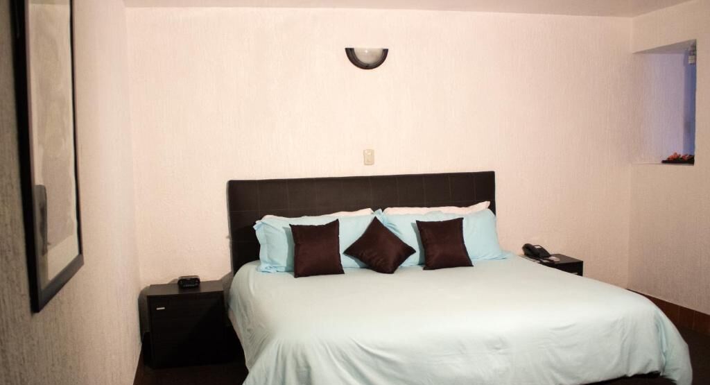 in-room safe, desk, iron/ironing board, free wifi