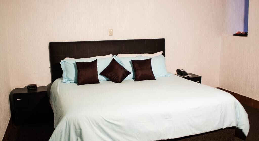 in-room safe, desk, iron/ironing board, free wifi