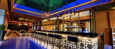 Bar (en la propiedad)