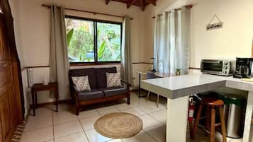 Villa Carambola | Área de estar | TV LED 32 polegadas com canais digitais