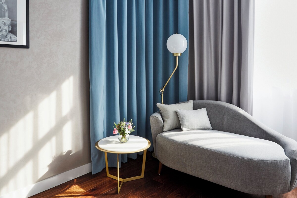 Premium kamer, 1 queensize bed, uitzicht op de stad | Luxe beddengoed, een kluis op de kamer, een bureau, geluiddichte muren