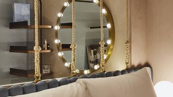 Premium Room, 1 Queen Bed, City View | Premium bedding, in-room safe, desk, soundproofing