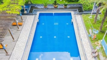 Piscine extérieure