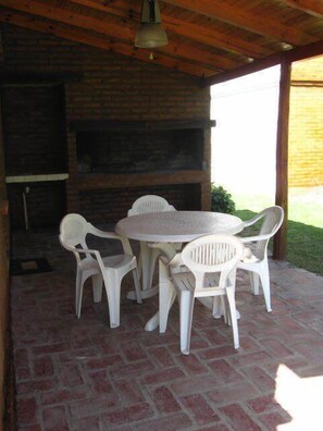 Standard Cabin, Kitchen, Garden View (6 People) | Terrace/patio - Cabañas Trancas y Barrancas (Salsipuedes)