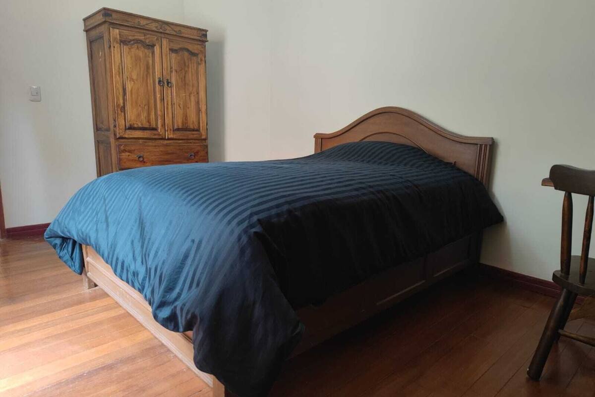 Standard Single Room, Mountain View