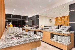 Petit déjeuner buffet compris tous les jours