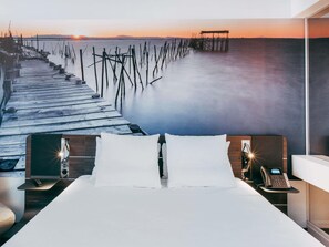Habitación superior, 1 cama doble con sof á cama | Minibar, caja fuerte, sistema de insonorización y cunas gratuitas
