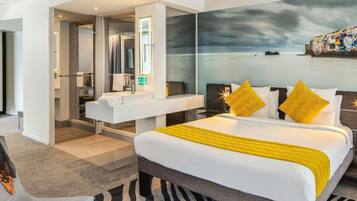Suite, 1 grand lit et 1 canapé-lit | Minibar, coffres-forts dans les chambres, chambres insonorisées