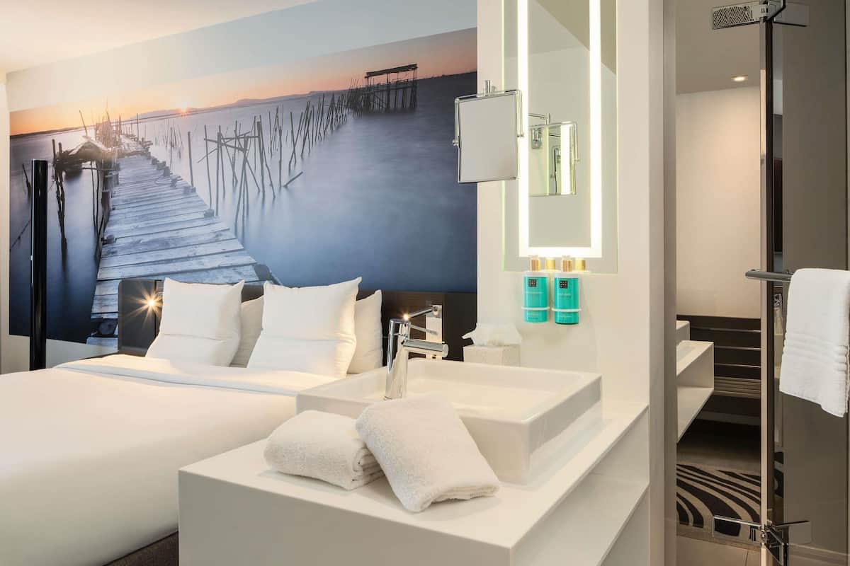 Executive Room, 1 Double Bed with Sofa bed | Minibar, in-room safe, soundproofing, free cots/infant beds