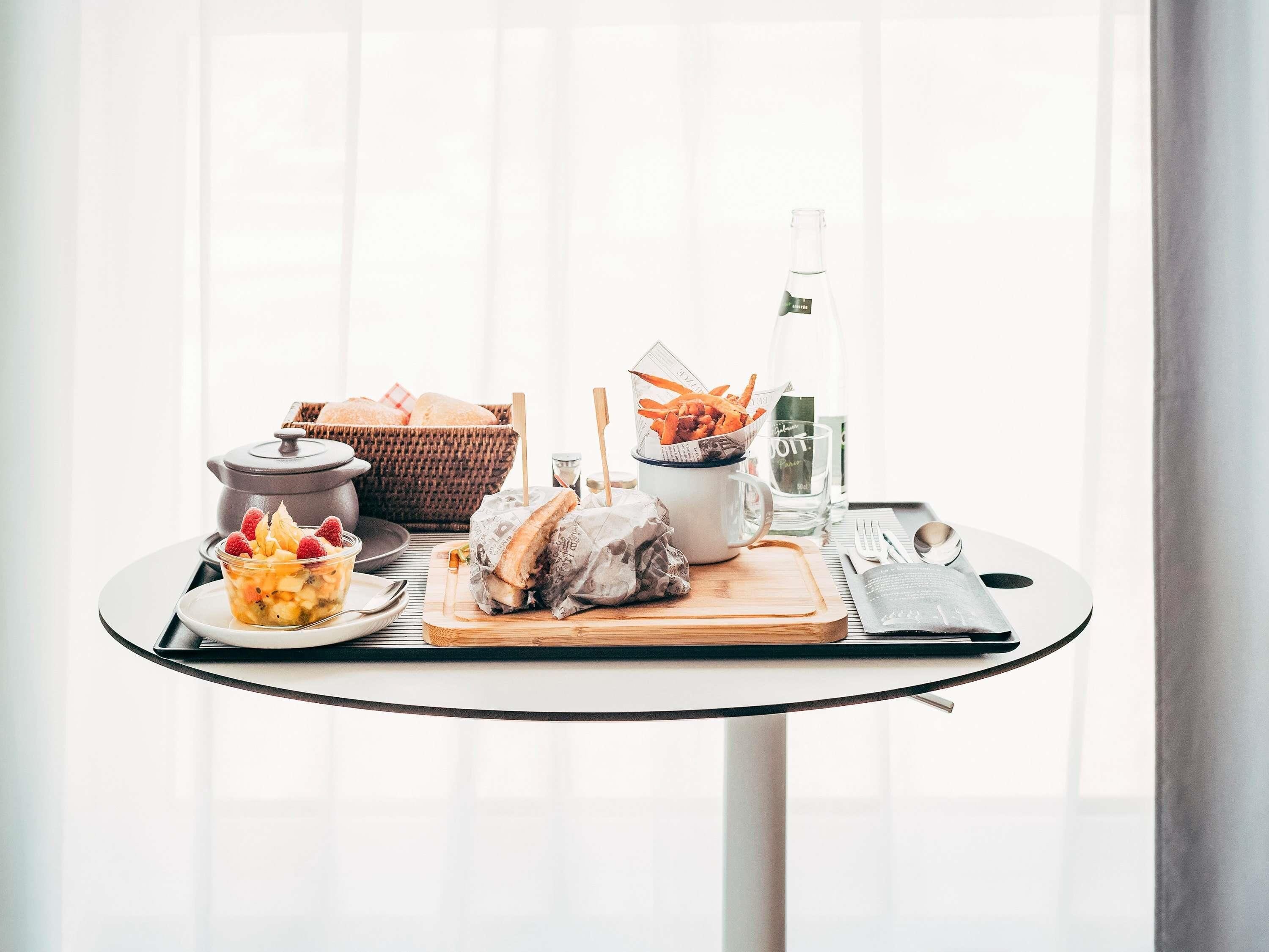 Habitación clásica con 2 camas individuales, 2 camas individuales | Minibar, caja fuerte, sistema de insonorización y cunas gratuitas