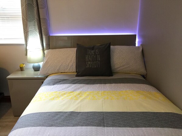 3 bedrooms, desk, iron/ironing board, travel cot
