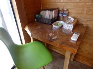 Desk, free WiFi - Pension BLUE DROP (Yakushima)
