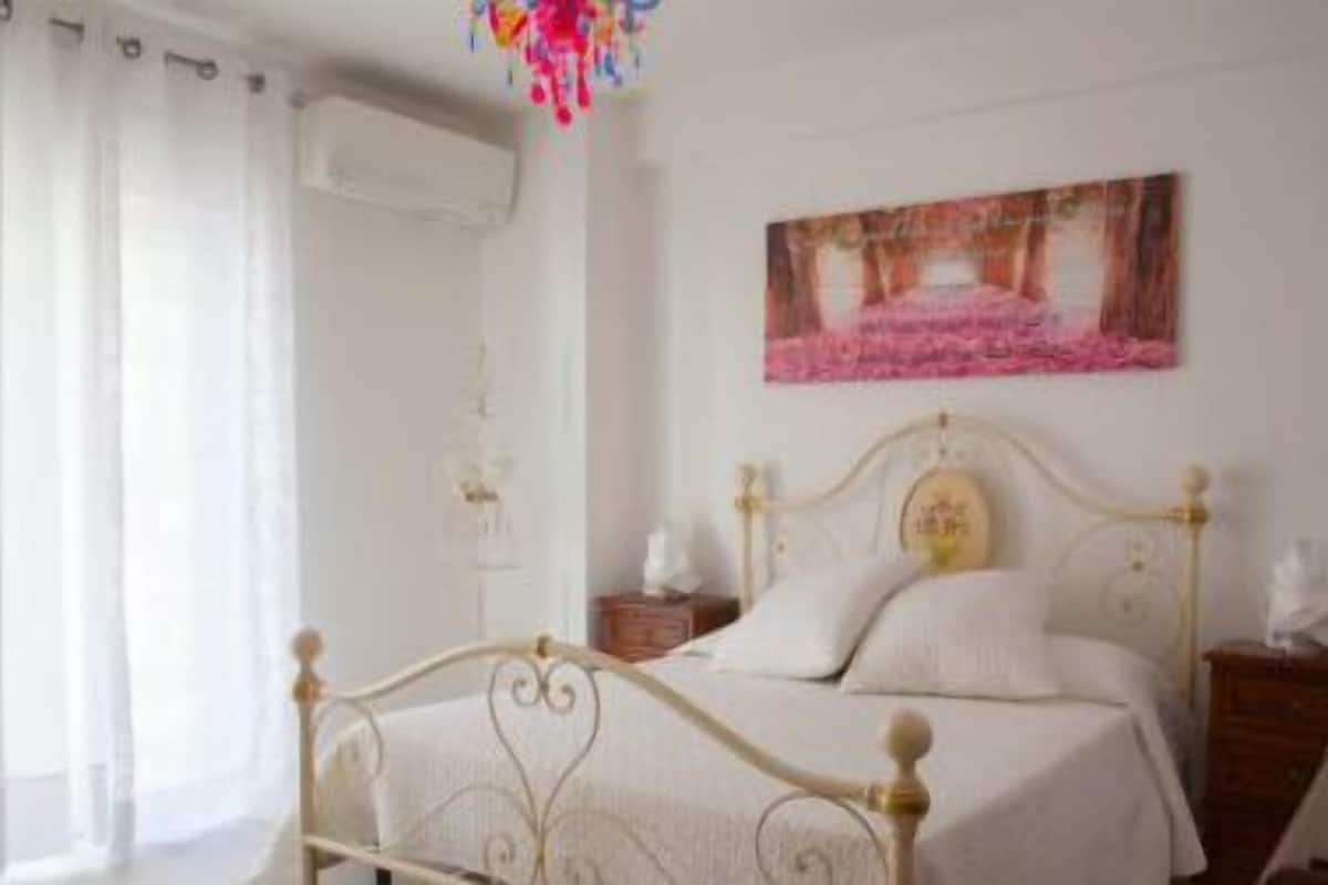 Deluxe Double Room | 1 bedroom, premium bedding, desk, soundproofing
