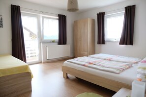 2 bedrooms, WiFi, bed sheets, wheelchair access - Cozy apartment in the Bavarian Forest - near Dreiländereck - quiet location (Breitenberg)