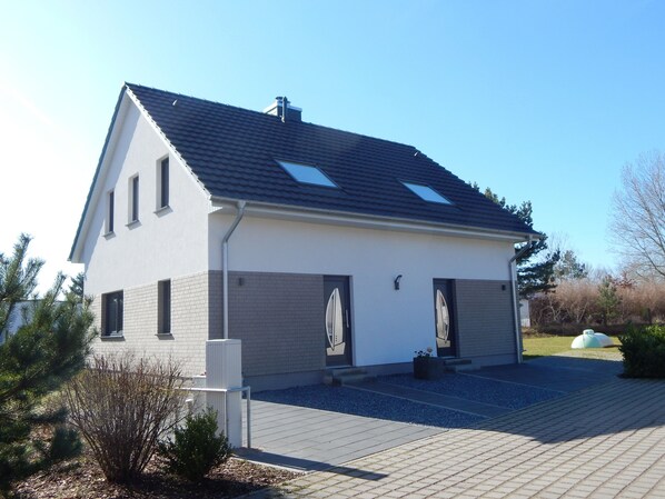 Exterior - Sauna, whirlpool, fireplace, 3TV, WiFi, 2 bedrooms, SKY TV, terrace, LAST MINUTE (Fuhlendorf)