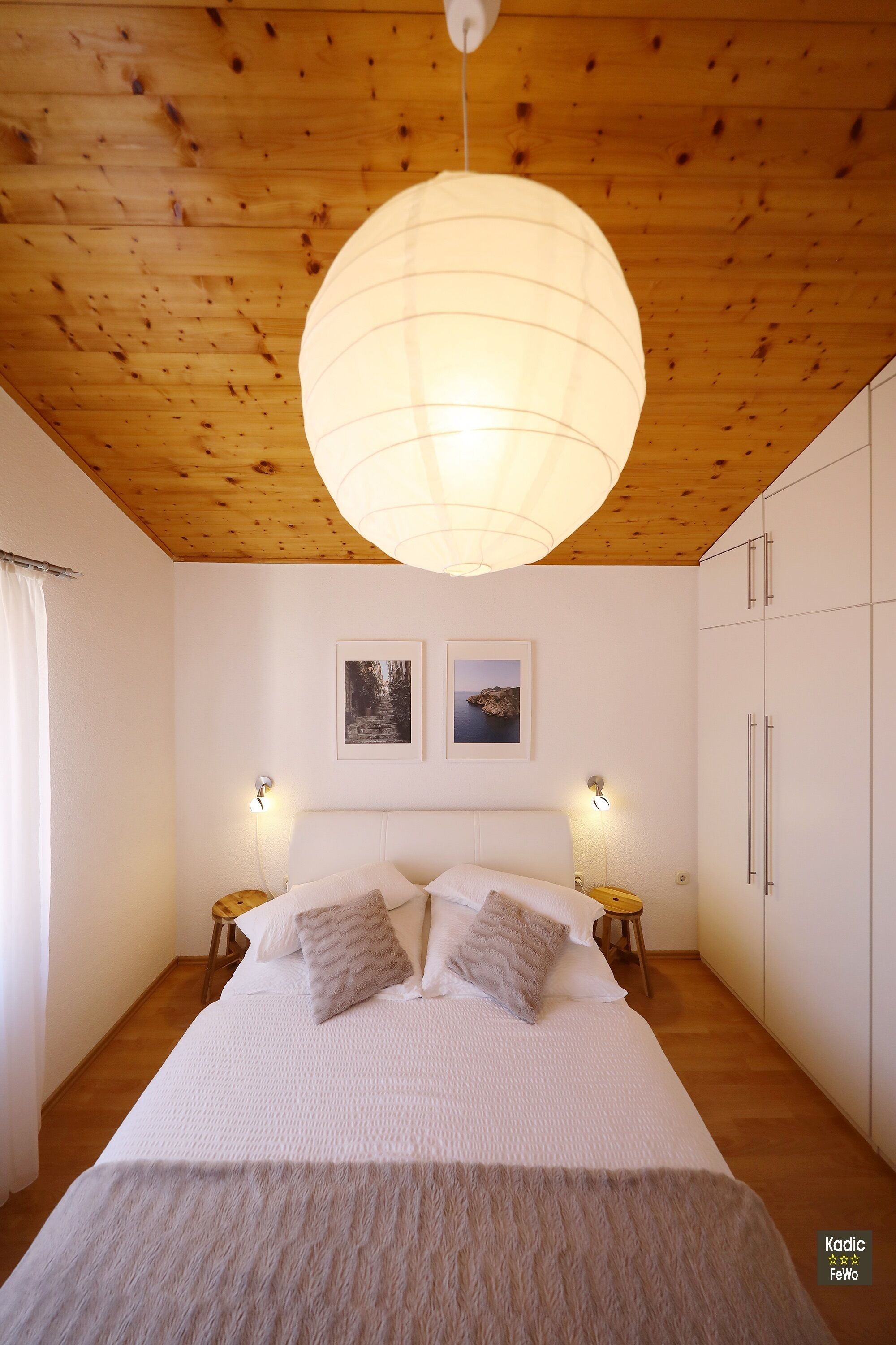 2 bedrooms, in-room safe, desk, soundproofing