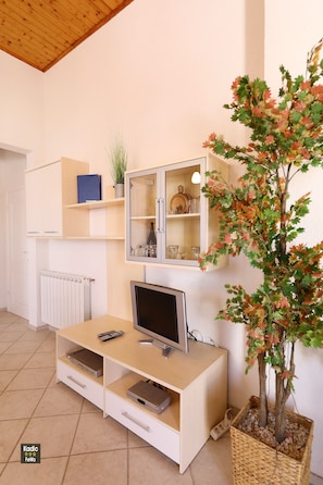 Smart TV, DVD player, aparelho de som