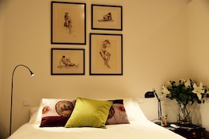 3 habitaciones, escritorio, tabla de planchar con plancha y wifi gratis 