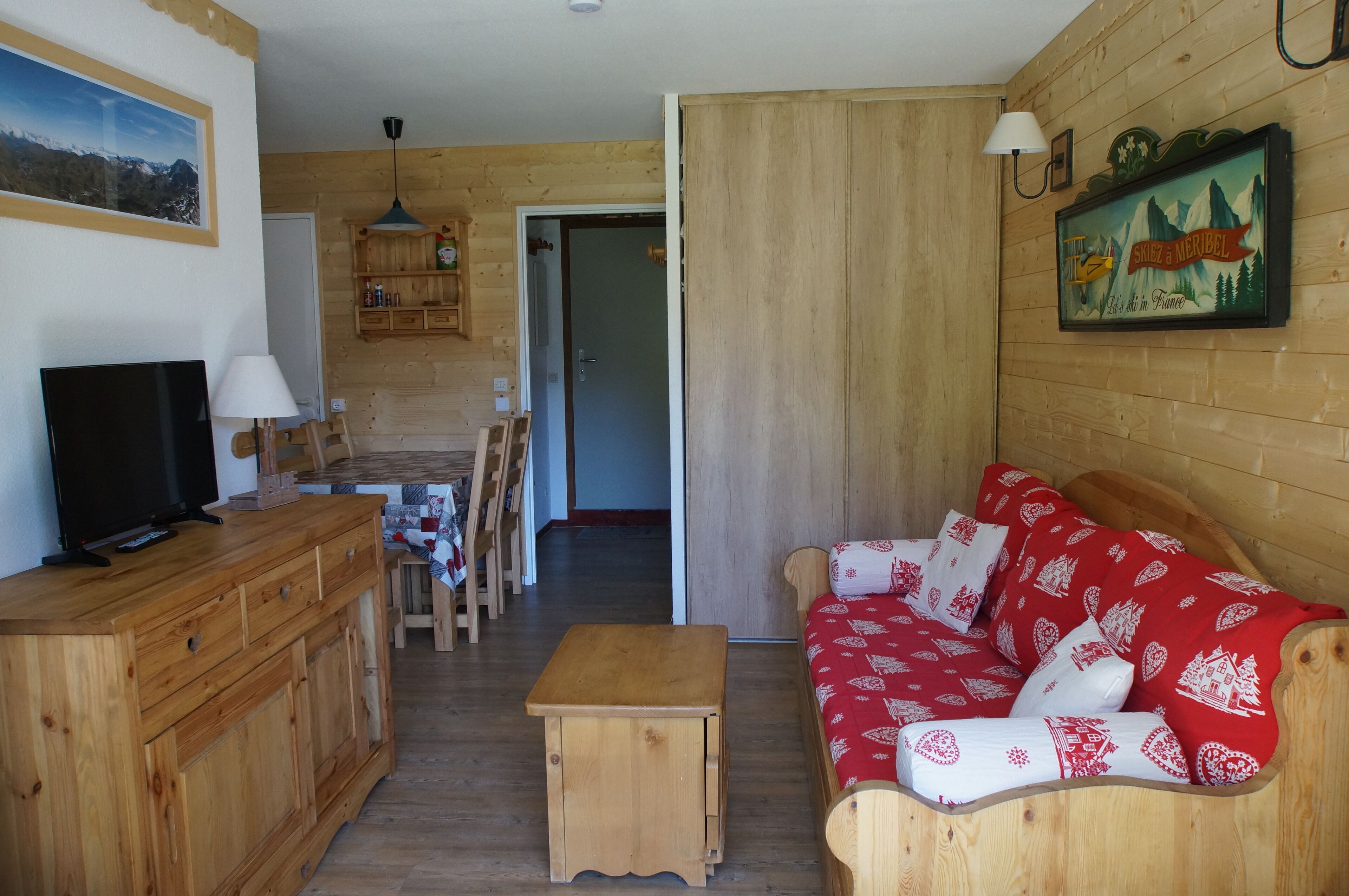 Fladskærms-tv, bordtennisbord