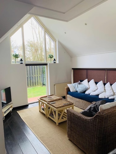 Spacious cozy and comfortable villa (135m²) by the beach and dunes