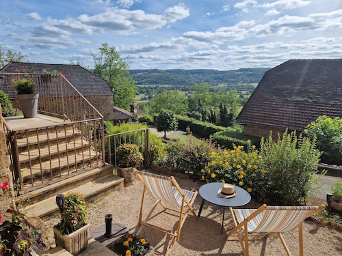 Erä: Loma-asunto Castelnaun linnan juurella, lähellä Padiracia, Rocamadour