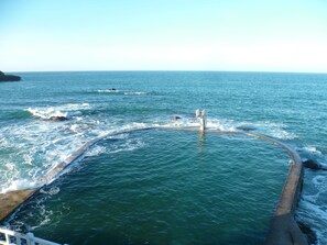Beach nearby - Pretty longère with enclosed garden, 3 *.  Ajoncs d'Or beaches and golf nearby. (Plourhan)