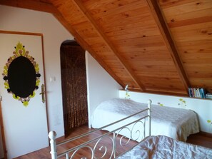 2 dormitorios, tabla de planchar con plancha, wifi gratis