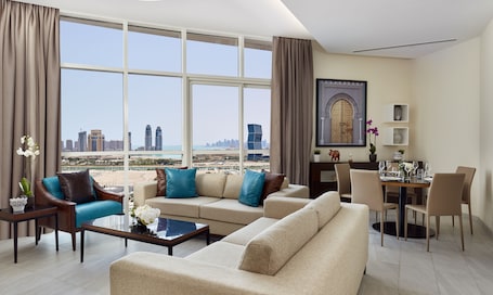 Roupas de cama premium, cofres nos quartos, individualmente decorados