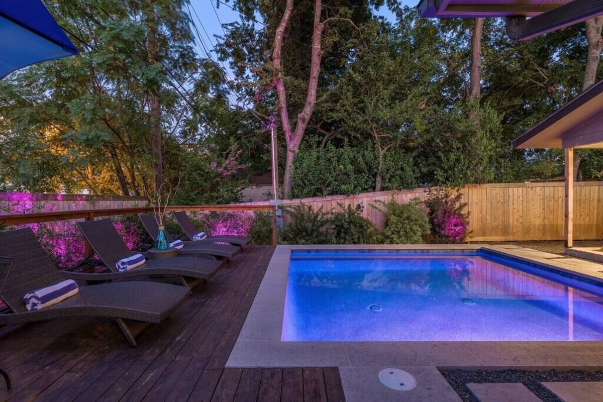 Photo 34 of CasaVilla: Downtown/Pool/Golf Green/18+Guests