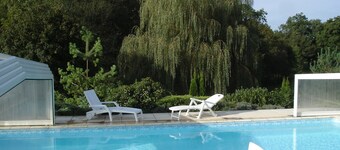 Casa rural en el campo con piscina cubierta cerca de RocamadourPadirac
