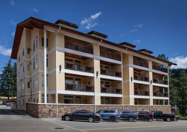 Photo inspiration: Luxurious Two Story Penthouse Condo W Private Patio Breathtaking Mtn Photo Inspiration
