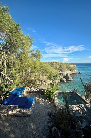 Property grounds - RARE-ON THE BEACH. Couples only. Private, Surrounded by nature. ZEN ALL DAY LONG (Cas Abou)