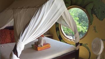 1 bedroom, in-room safe, iron/ironing board, free WiFi