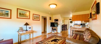 Firehole Cottage ~ Cozy Home To Visit, With The Comforts & Privacy Of Your Own