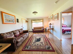 Smart TV, DVD player, books - Firehole Cottage ~ Cozy Home To Visit, With The Comforts & Privacy Of Your Own (West Yellowstone)