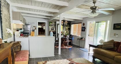 CLEAN and SERENE eco-friendly private cottage!