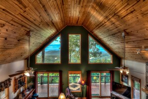 Interior - SWEEPING MOUNTAIN VIEWS-POOL TABLE & FOOSBALL-FIBER WIFI & OPEN + SCREENED DECKS (Murphy)