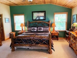 2 bedrooms, free WiFi, bed sheets - SWEEPING MOUNTAIN VIEWS-POOL TABLE & FOOSBALL-FIBER WIFI & OPEN + SCREENED DECKS (Murphy)