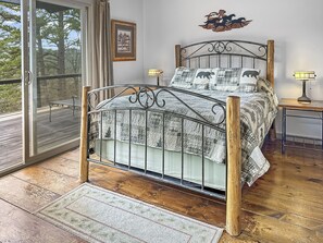 3 habitaciones, escritorio, tabla de planchar con plancha y wifi gratis 