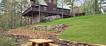 ハウスオンザロック-オザーク国有林/ホワイトリバー